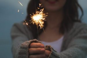 sparkler-677774_1920