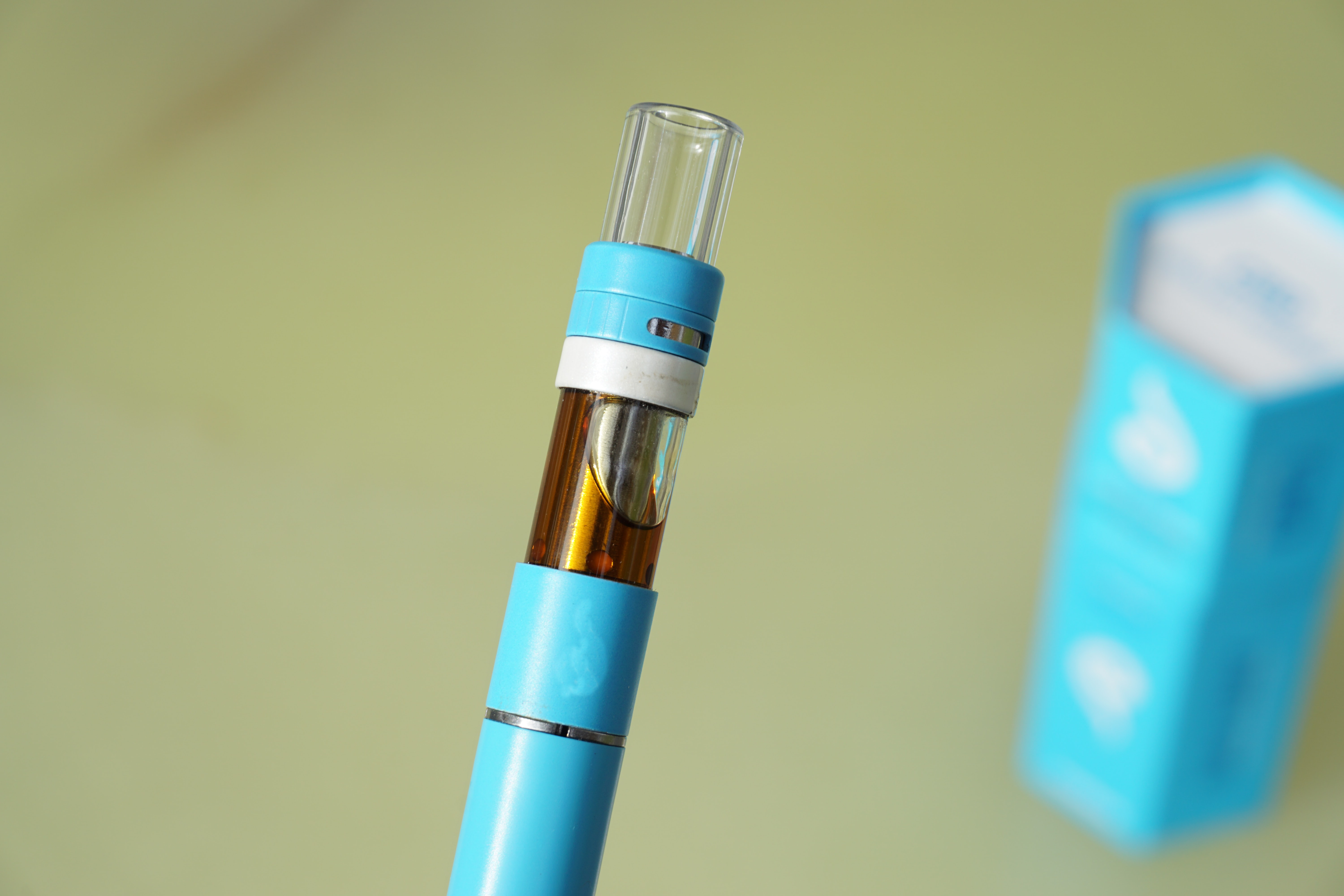 Vaping and Wax Pens: New Ways of Consuming Among Young People - Portage